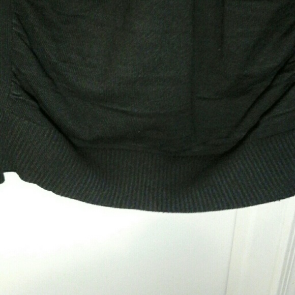 Black cold shoulder top - Picture 4 of 7